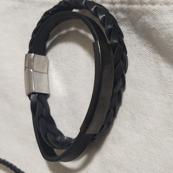 NWT MEN'S LEATHER SET - Picture 3 of 6